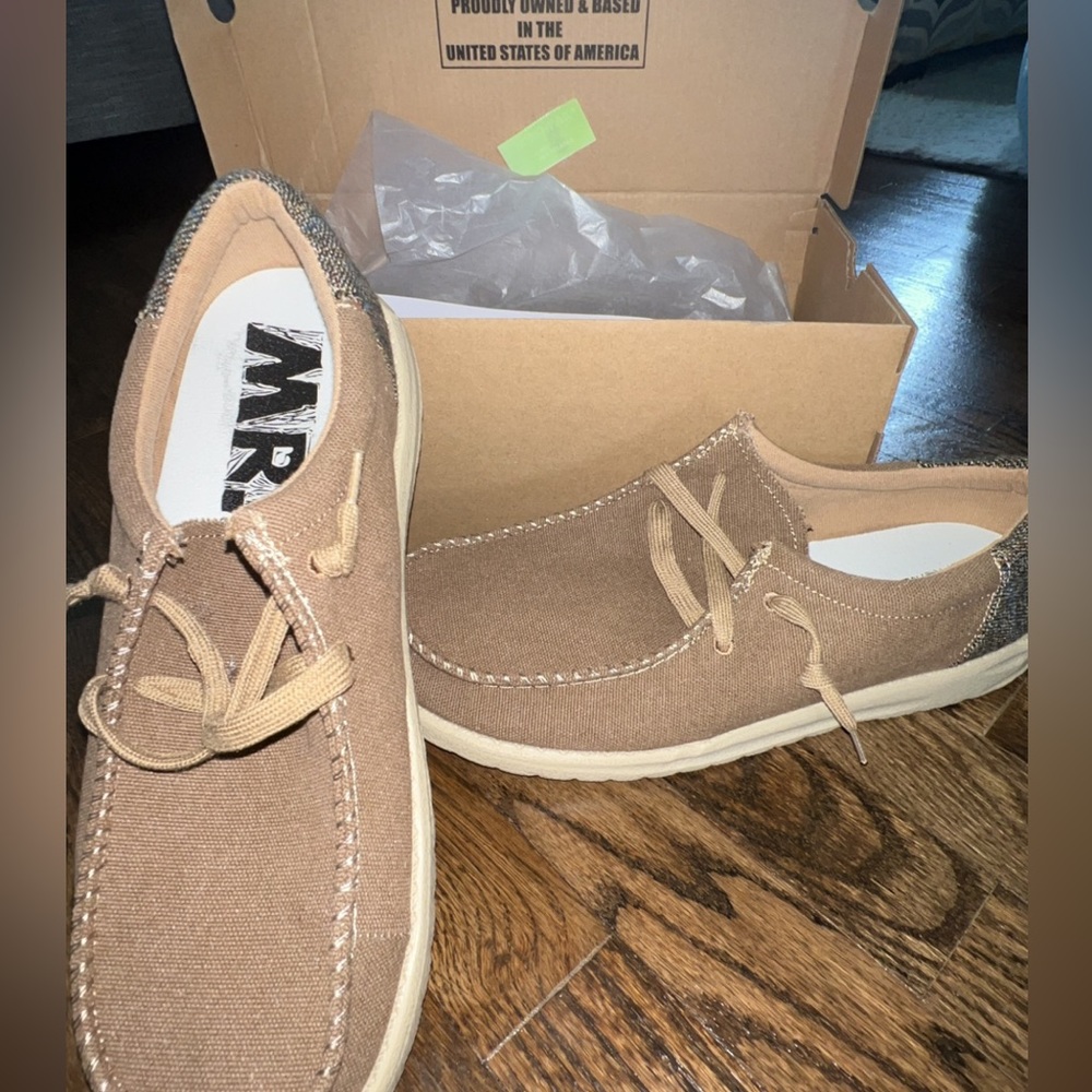Mr J men’s NWT size 12